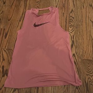 nike workout shirt